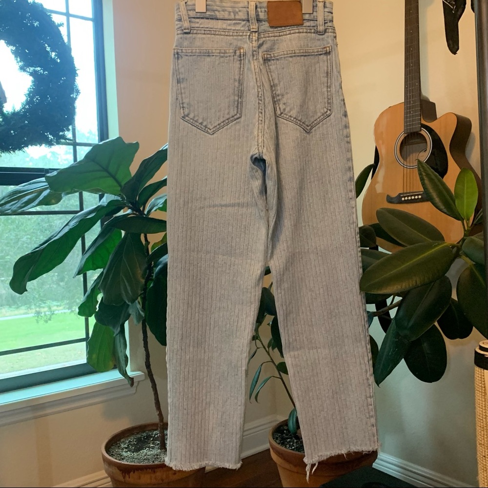 Super cool detailed jeans